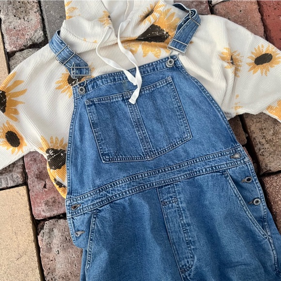 Altar'd State Denim - Altered State cropped sweatshirt and Gap denim overalls both sz large.